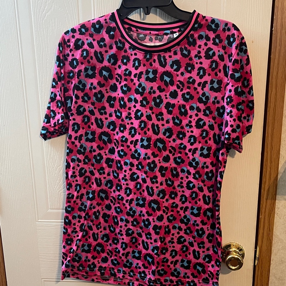 Fresh Pink and Black Leopard Print Tee